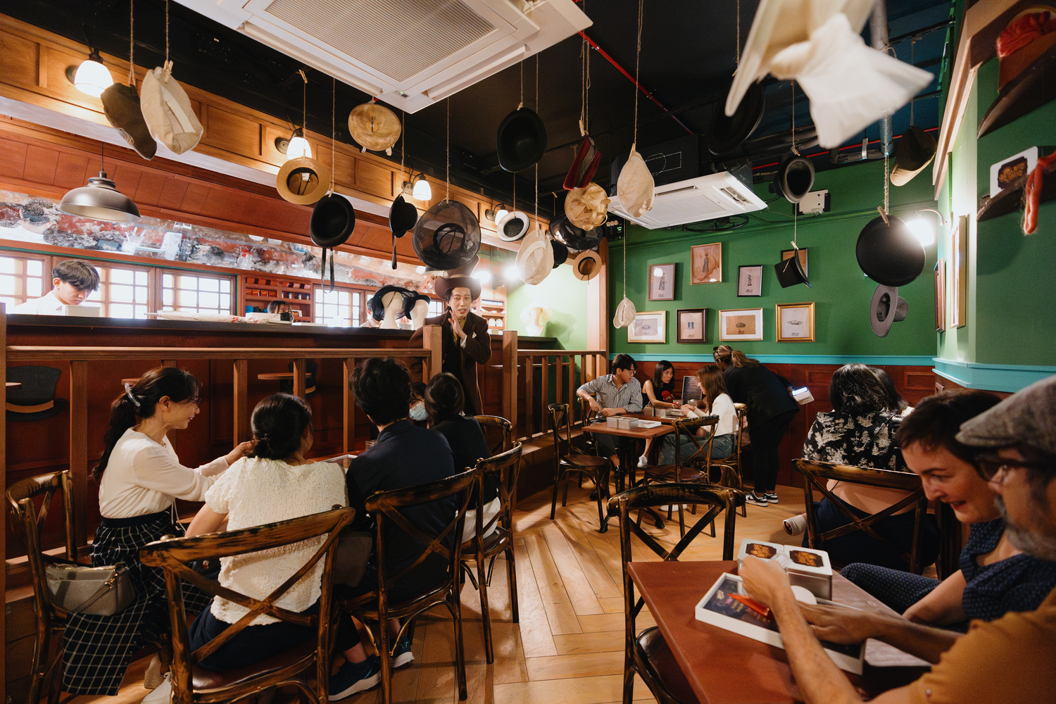 restaurant image