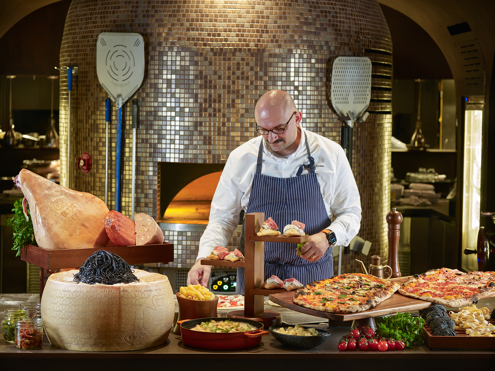restaurant image