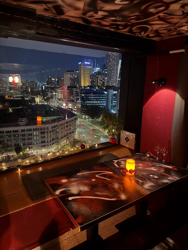 restaurant image