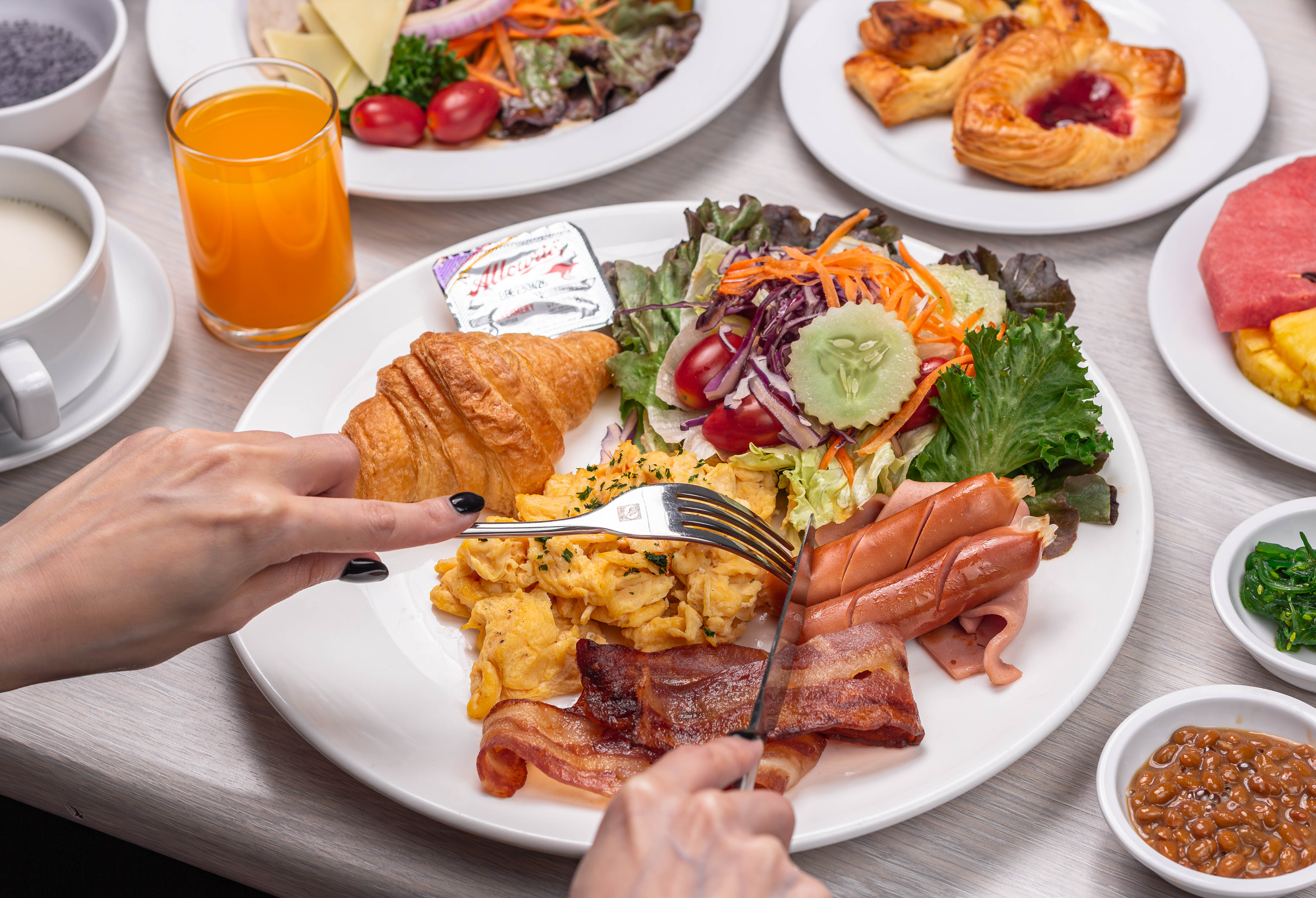 Jass Bar & Bistro at Jasmine Grande Residence (Rama IV)