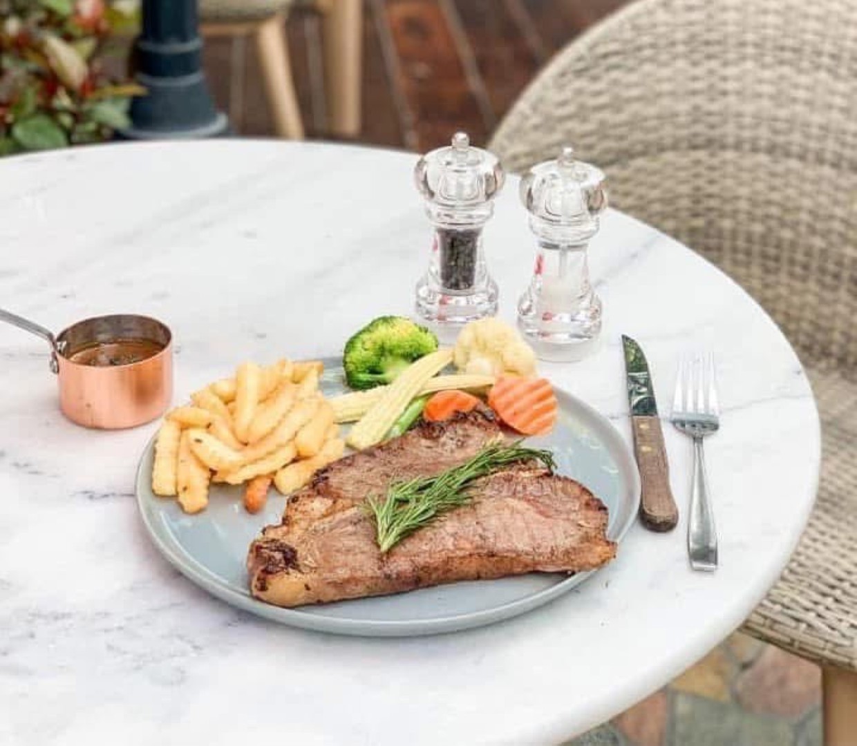 Micasa Bar & Restaurant