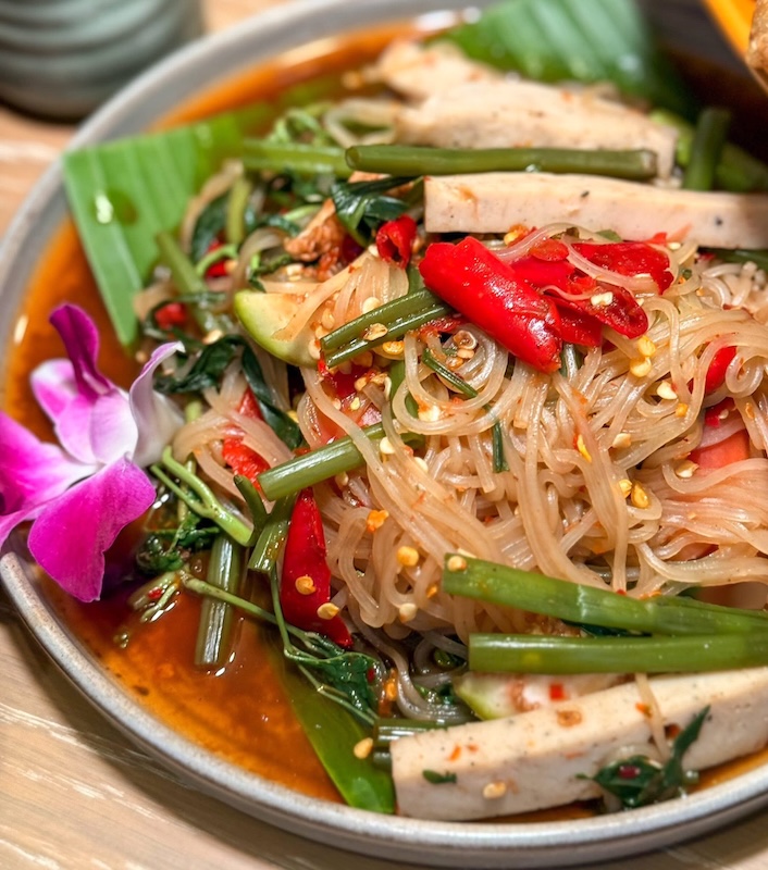 อีสานเด้อ By Guzadrift