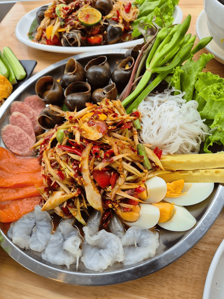 TUM PAK PERT (Phra Ram 9)